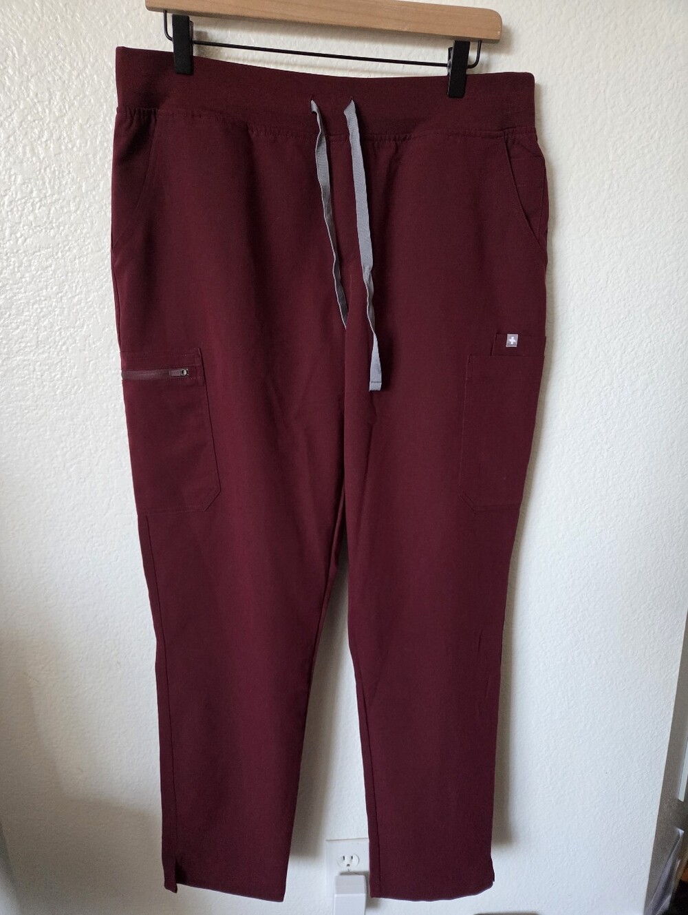 FIGS Yola Yoga Scrub Pants Women's Size Xlarge Tall Burgundy